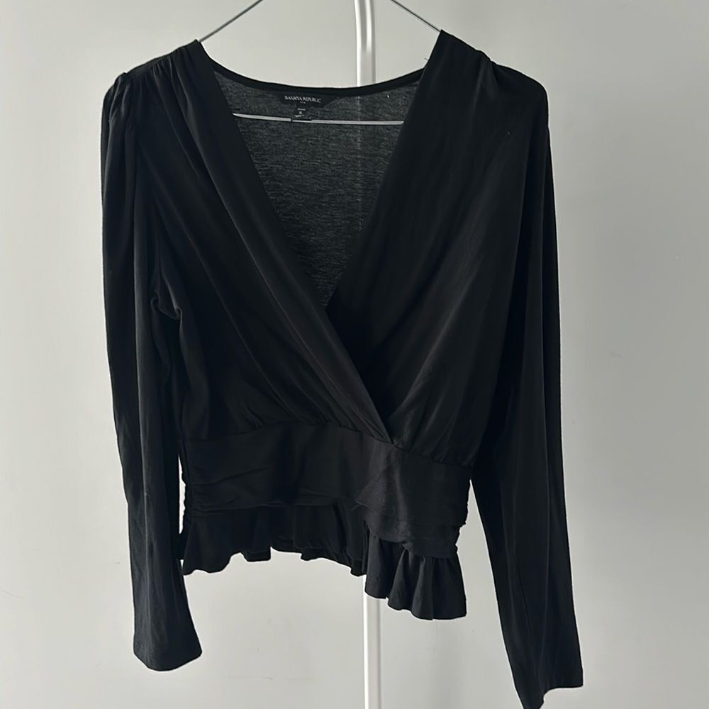 Bananna Republic | Long Sleeve Crossover blouse w/ ruffled waist